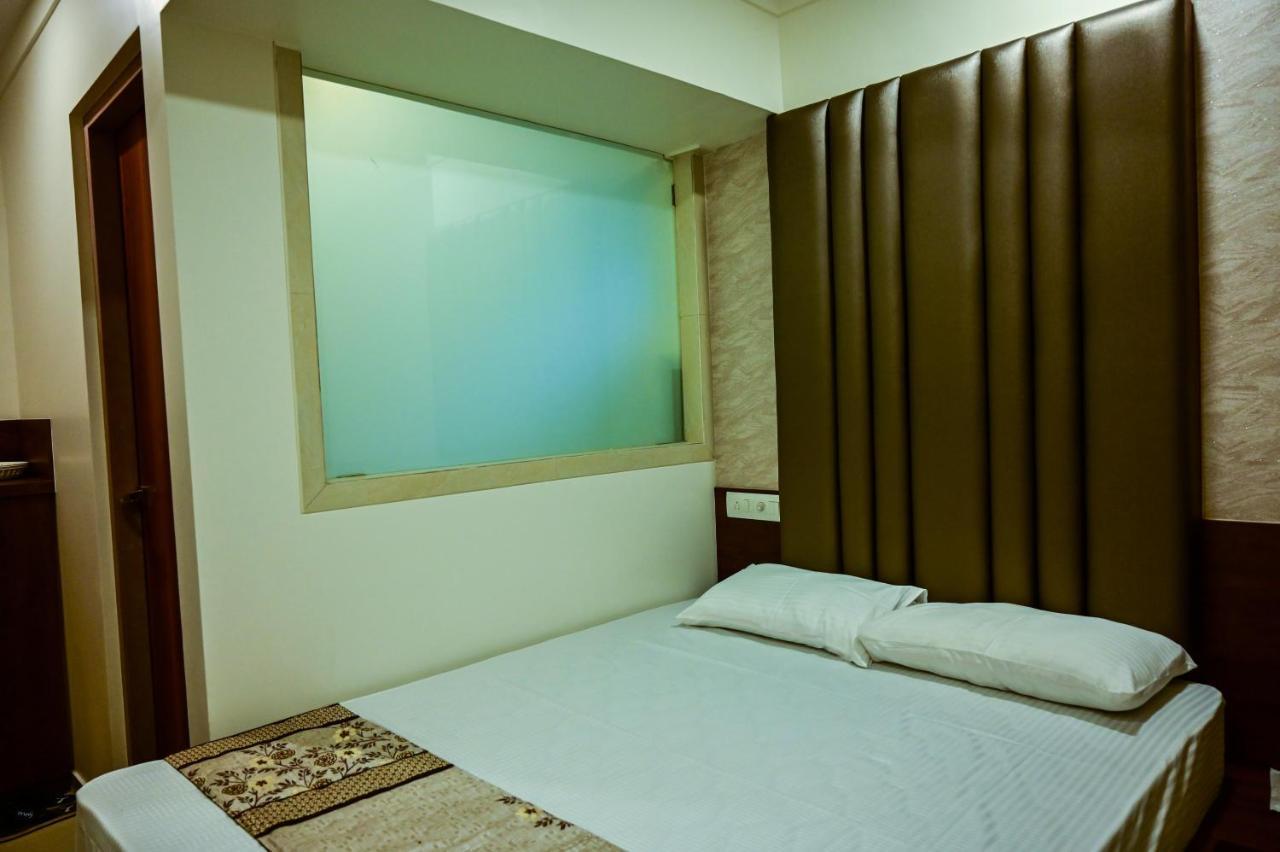 Hotel Diamora Residency Thane Eksteriør billede